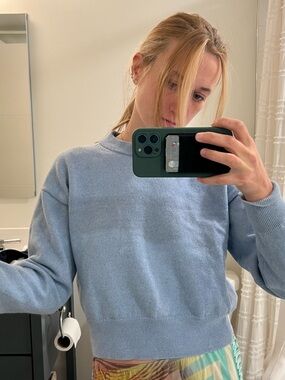 Light Blue Crewneck Sweatshirt - Women's Casual Pullover